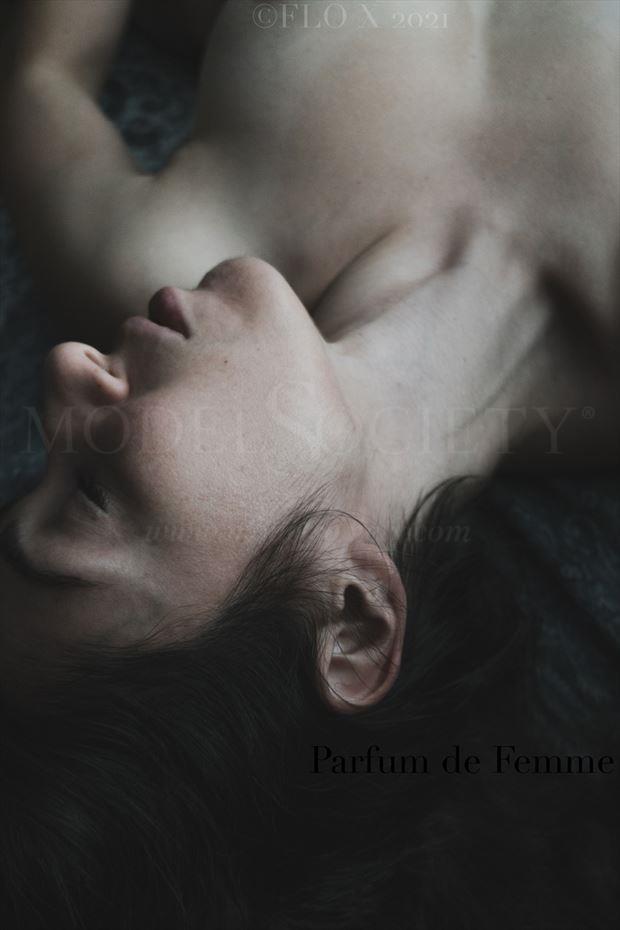 sensual implied nude photo by photographer parfum de femme