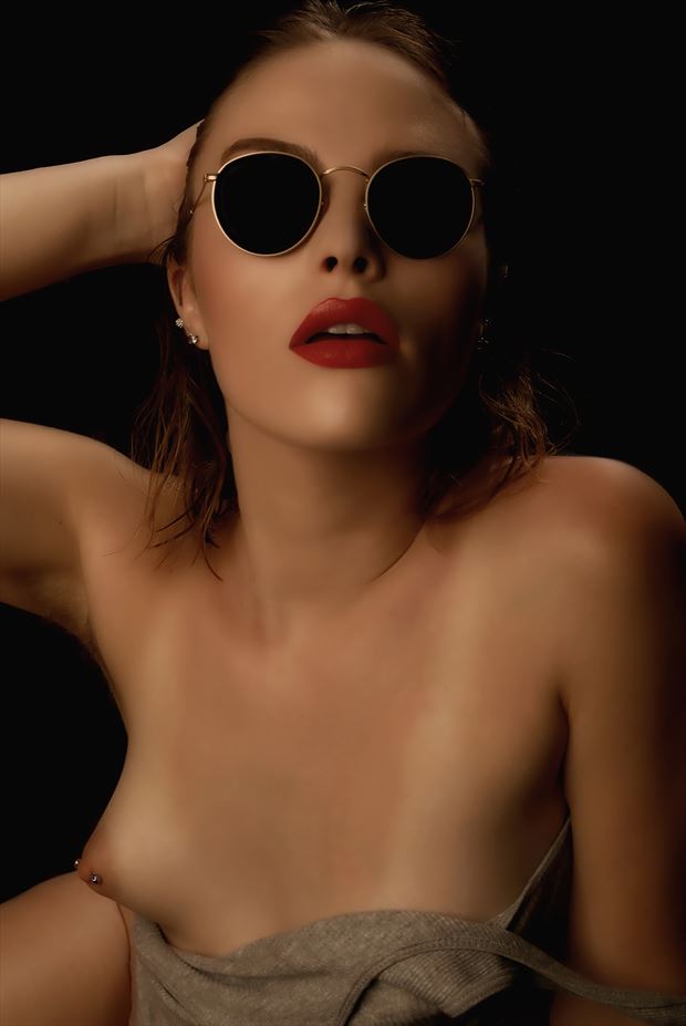shades artistic nude photo by photographer mykel moon
