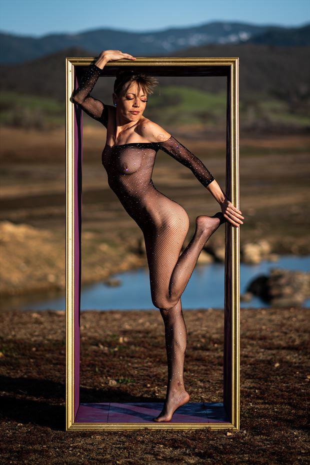 shadow box artistic nude photo by model leela violet