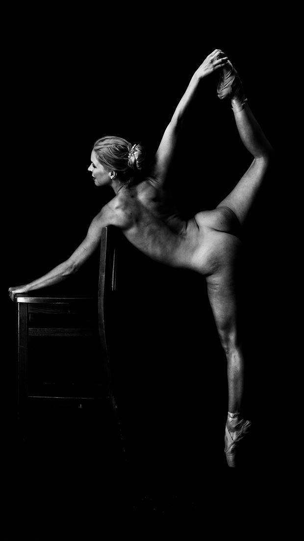 shadows artistic nude photo by photographer aaron doherty