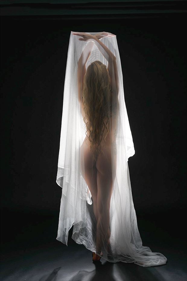 shear white artistic nude photo by photographer dorola visual artist