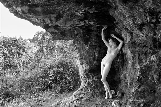 shelter artistic nude photo by photographer acqua e sapone