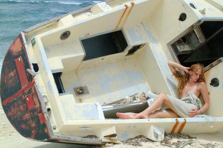 shipwrecked artistic nude photo by model xaina fairy