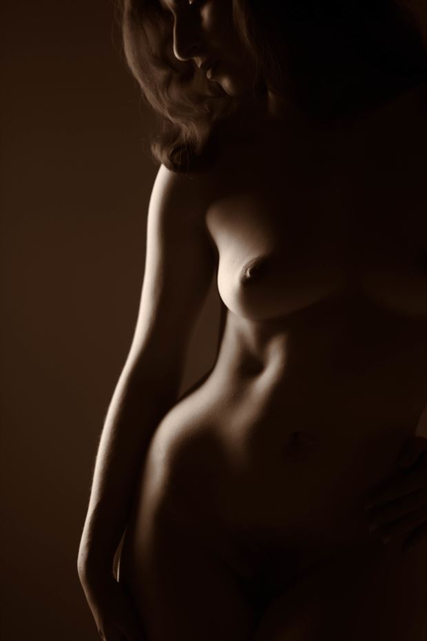 side swipe artistic nude photo by photographer dk artistics