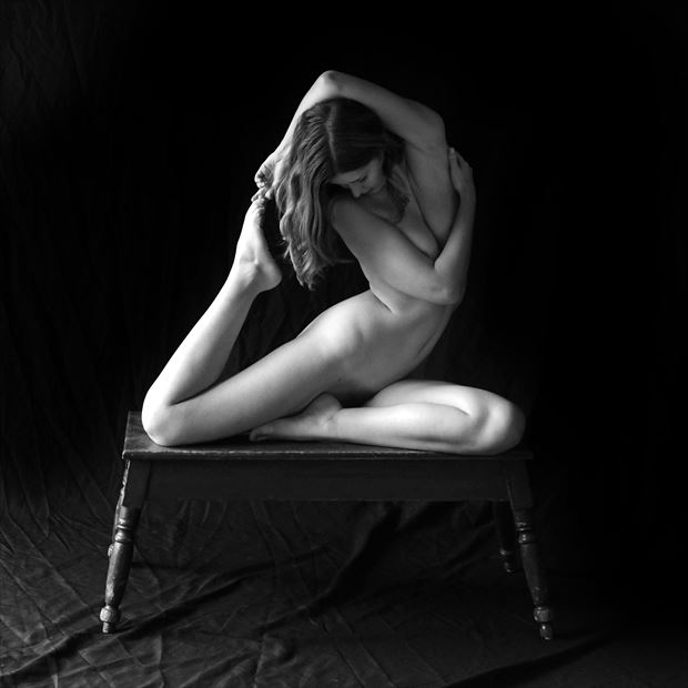 sienna 112 artistic nude photo by photographer linda hollinger