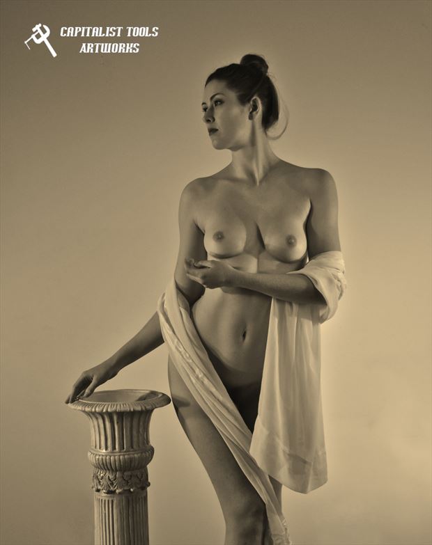 sienna 6 artistic nude photo by photographer capitalist tools