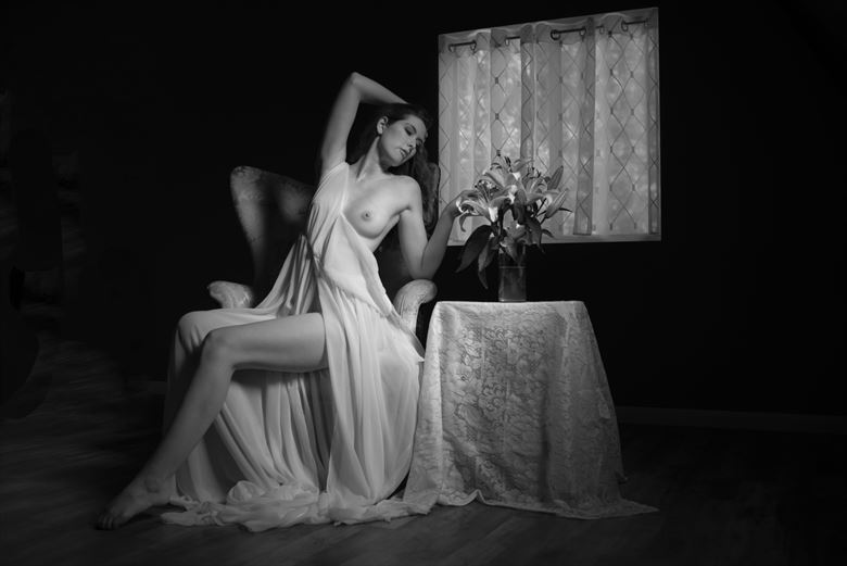 sienna artistic nude photo by photographer linda hollinger