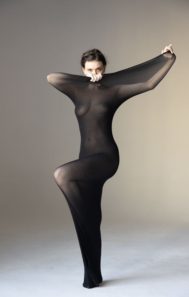 silhouette artistic nude photo by photographer gunsmokephoto1