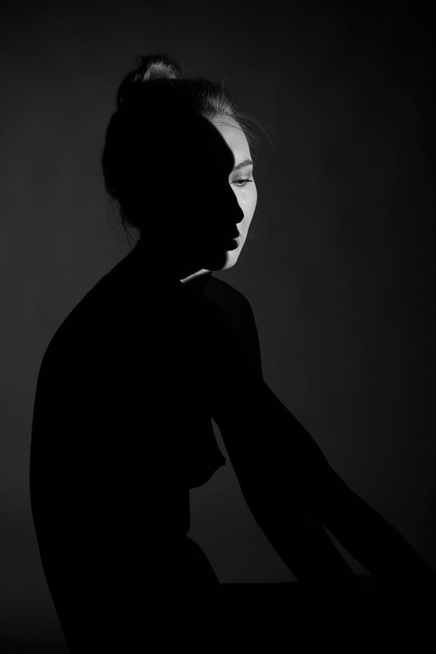 silhouette studio lighting photo by model nata jones