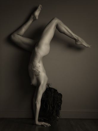 simply a woman in her power artistic nude photo by model reece de la tierra
