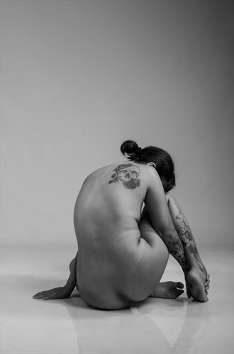 sin t%C3%ADtulo artistic nude photo by photographer robert laime