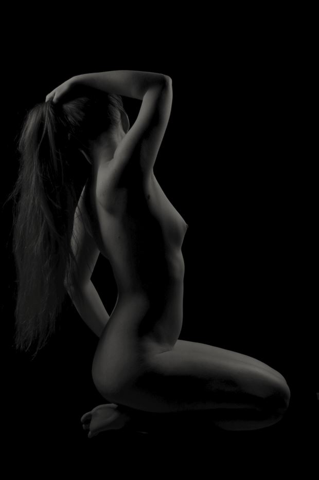 sitting artistic nude photo by photographer dsi photo