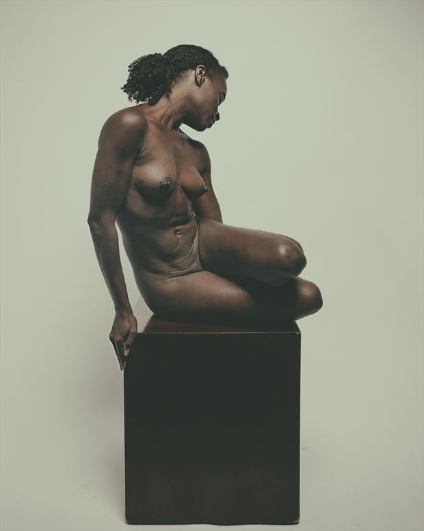 sitting flared pose artistic nude photo by photographer brian childress