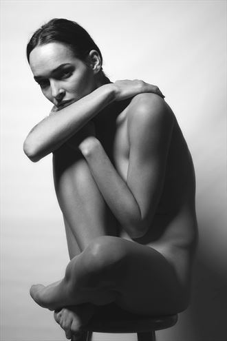 soft and simple artistic nude photo by model ayeonna gabrielle