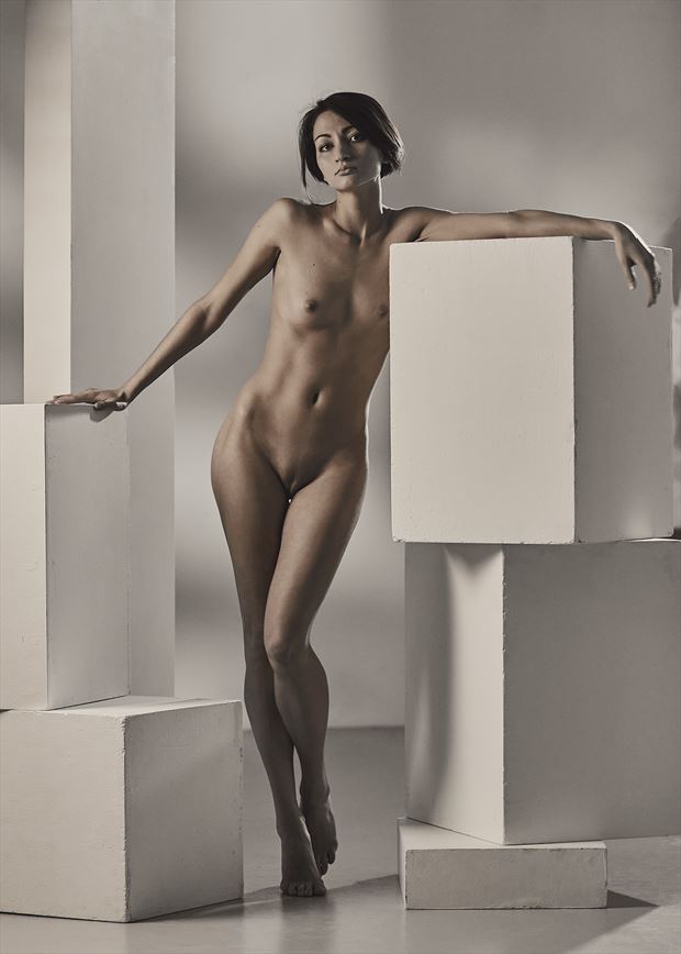 soft contours artistic nude photo by photographer dml