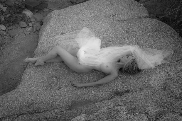 softness in the desert artistic nude photo by model sirsdarkstar