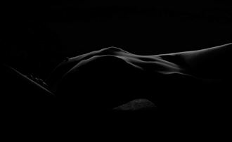 softness of light artistic nude photo by photographer cem ozoral