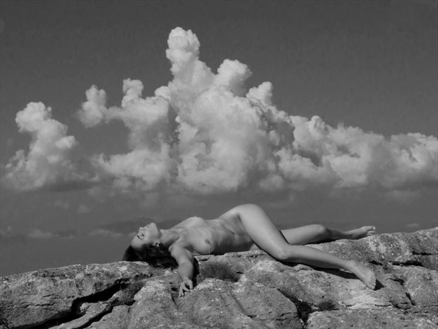 sous les cumulus artistic nude photo by photographer dick