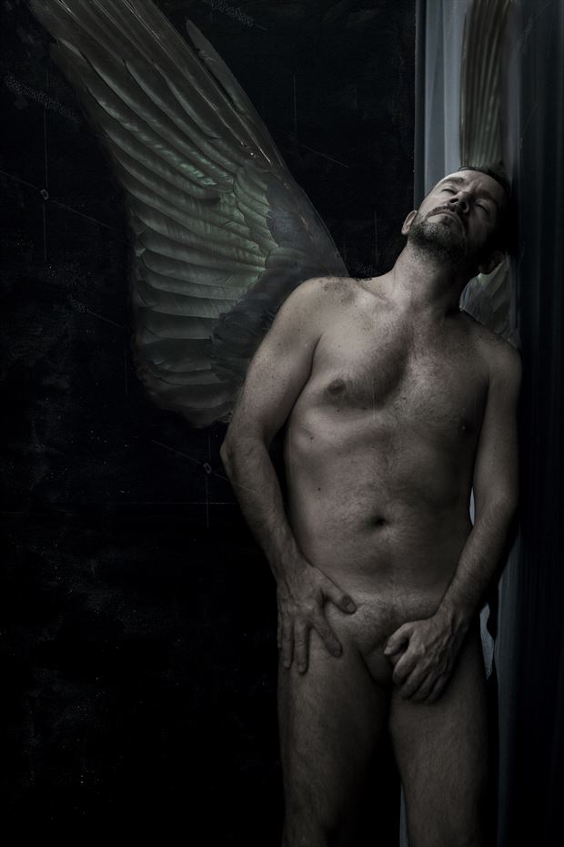 so%C3%B1ando con volar artistic nude photo by photographer gustavo combariza