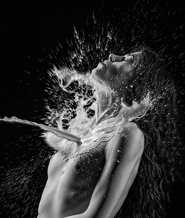 splash artistic nude artwork by photographer photorp