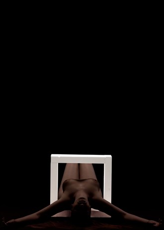 square 2 Artistic Nude Artwork by Photographer Robert Esseboom