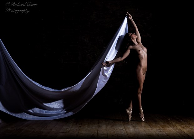 stage light Artistic Nude Photo by Photographer Richard Benn Photography