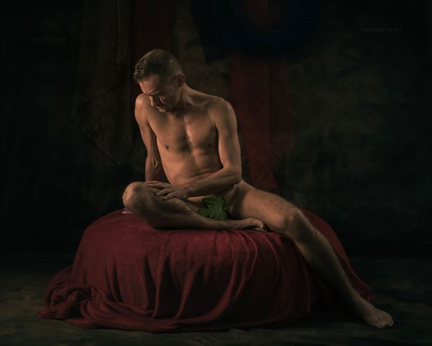 statuesque artistic nude photo by photographer gus martinue