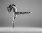 stepping out en pointe artistic nude photo by photographer wavepower