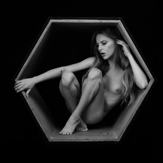 straggled soul in a box 01 artistic nude photo by photographer doc list