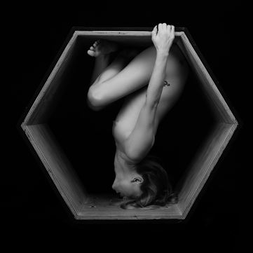 straggled soul in a box 06 artistic nude photo by photographer doc list