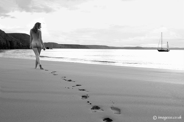 stranger on the shore Artistic Nude Photo by Photographer imagesse