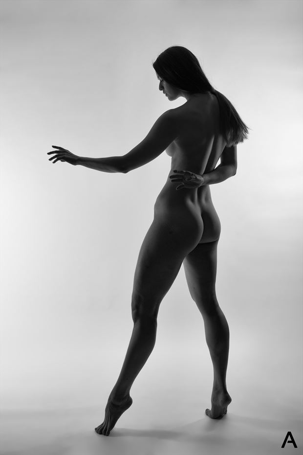 strength artistic nude photo by photographer apetura