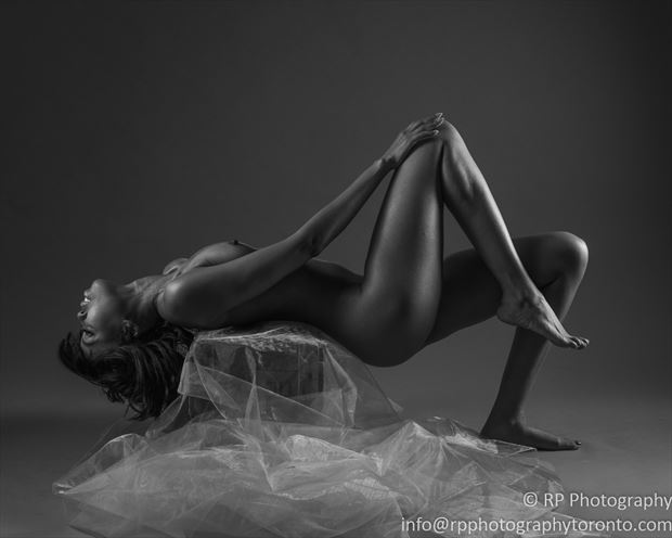 stretch artistic nude artwork by photographer photorp