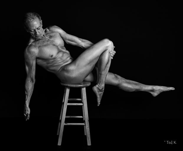 stretch bnw implied nude photo by artist artfitnessmodel