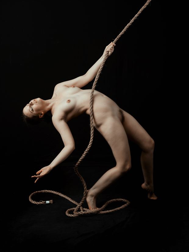 strung artistic nude photo by photographer colinwardphotography