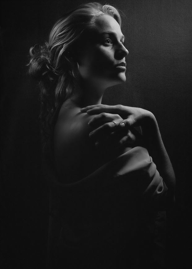 studio lighting expressive portrait artwork by photographer aj tedesco 