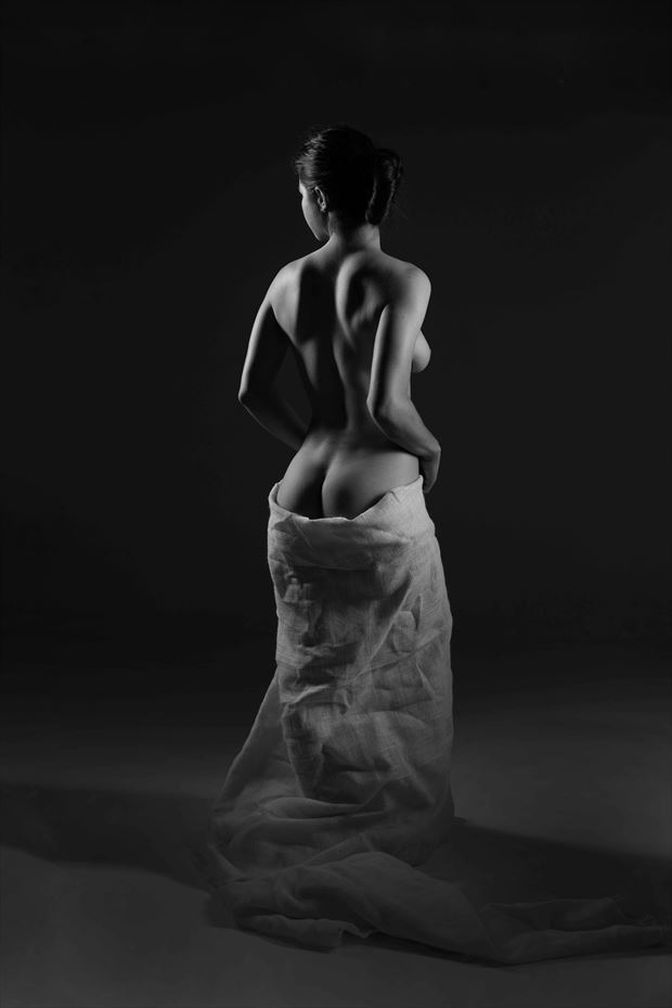 studio lighting implied nude photo by model daiane barsa