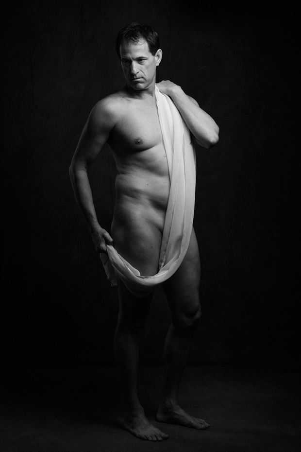 studio lighting implied nude photo by model phenix raynn