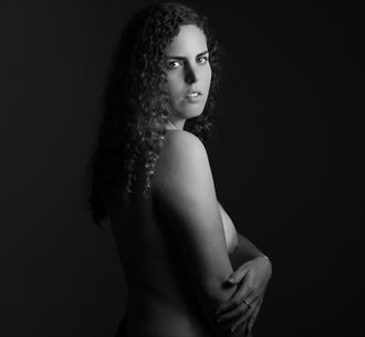 studio lighting portrait photo by photographer victor cerpa