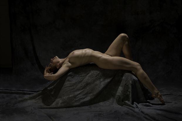 submission artistic nude photo by photographer maurice lenaerts