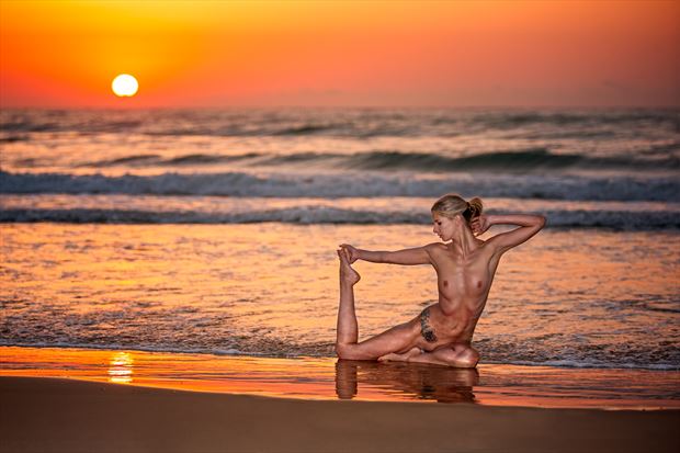 sunrise in spain 10 artistic nude photo by photographer melpettit