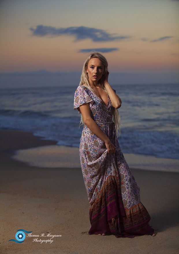 sunrise lady fashion photo by photographer thomas margrave