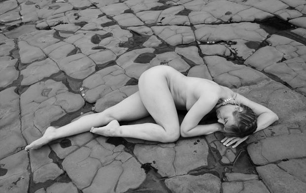 survivor artistic nude photo by model selkie
