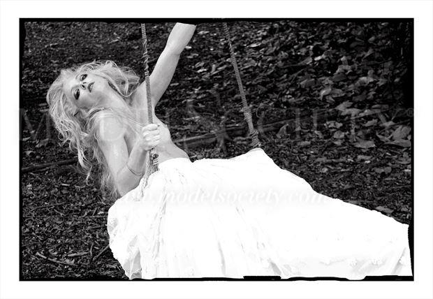 swing artistic nude photo by photographer art4life