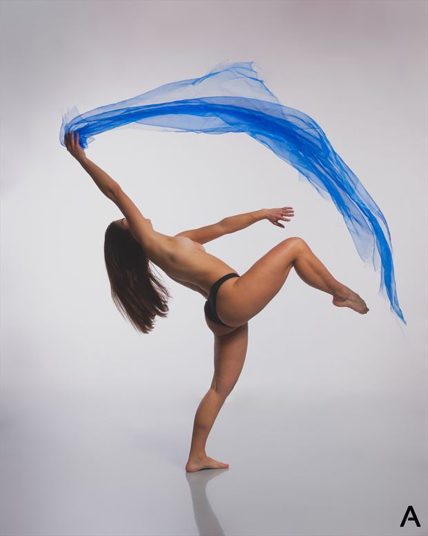 swirl artistic nude photo by photographer apetura