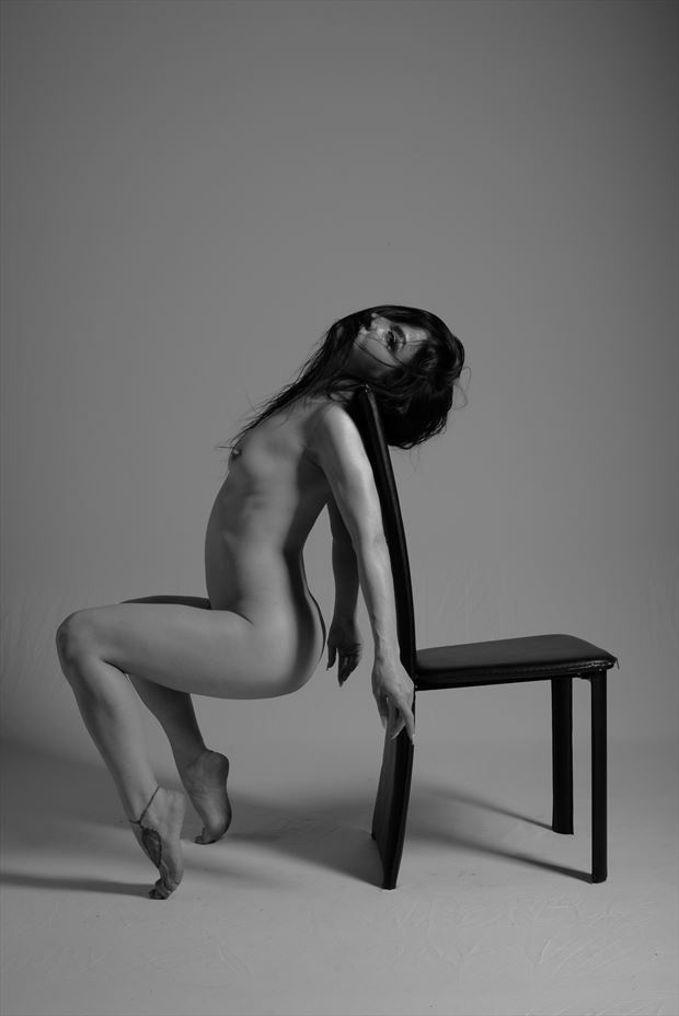take a seat again in color artistic nude photo by model blackswann_portfolio