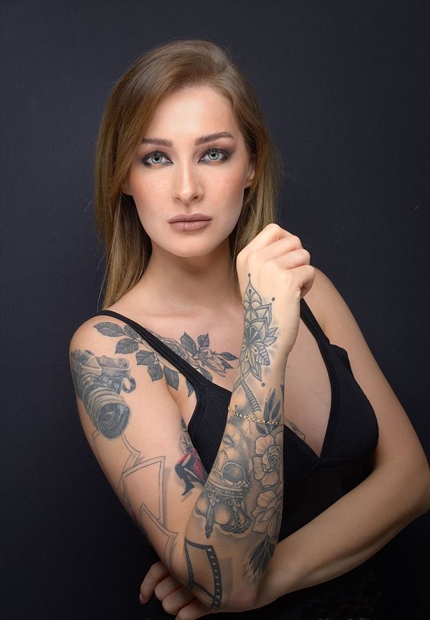 tattoos alternative model photo by photographer fotograafedmond