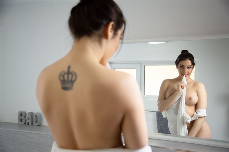 teasing double bathroom queen sensual artwork by photographer j%C3%BCrgen weis