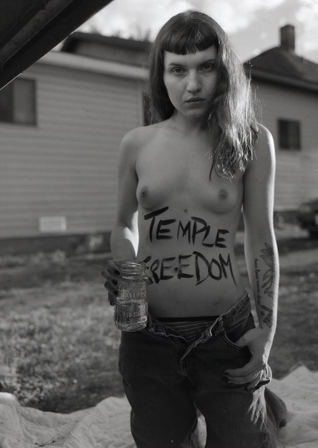 temple freedom artistic nude photo by photographer grantsfilm