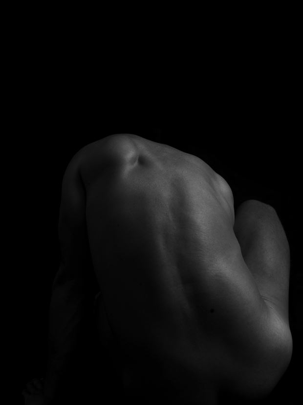 the back artistic nude photo by photographer martgrainy